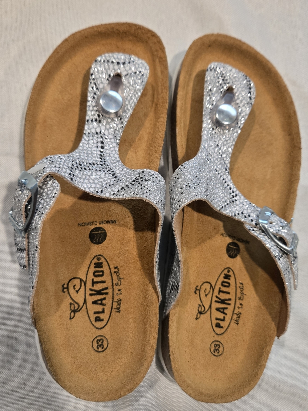 New Plakton Silver Sparkle Thong Sandals for Children Memory Cushion